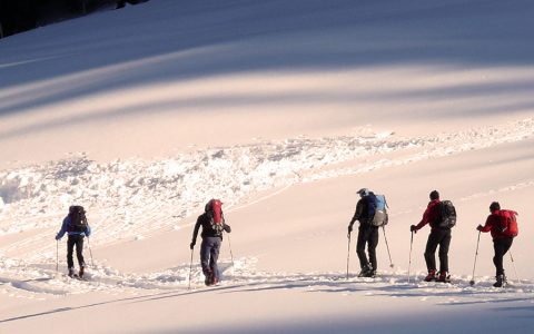 Snowshoeing through the Jussà region