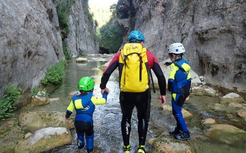 Aquatic trekking